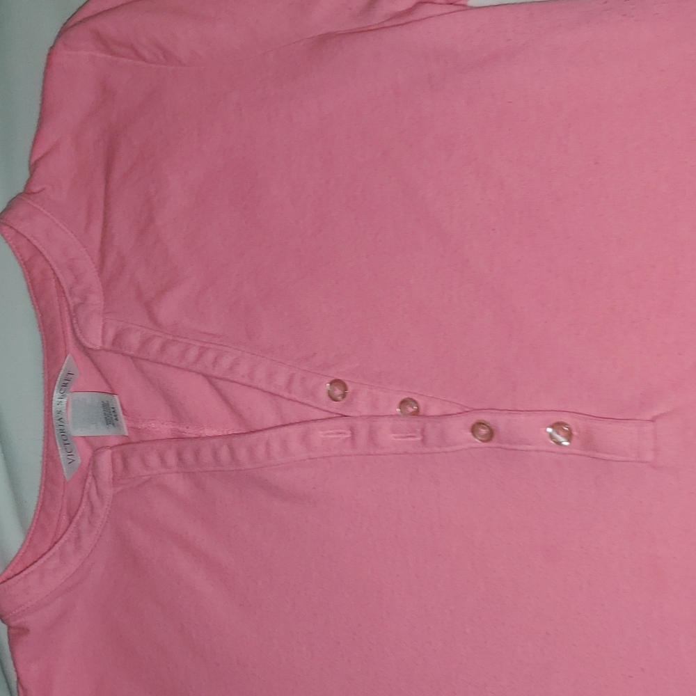 Victoria's Secret tshirt top - Picture 3 of 4